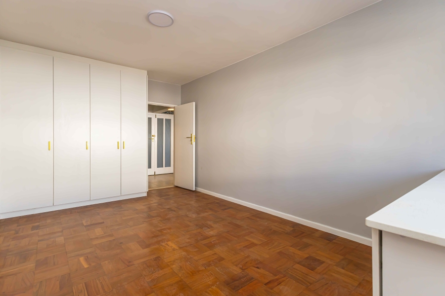 To Let 1 Bedroom Property for Rent in Sea Point Western Cape